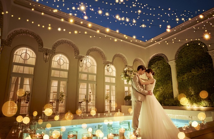 北山迎賓館 昼との異なる幻想的なナイトウェディング画像 1