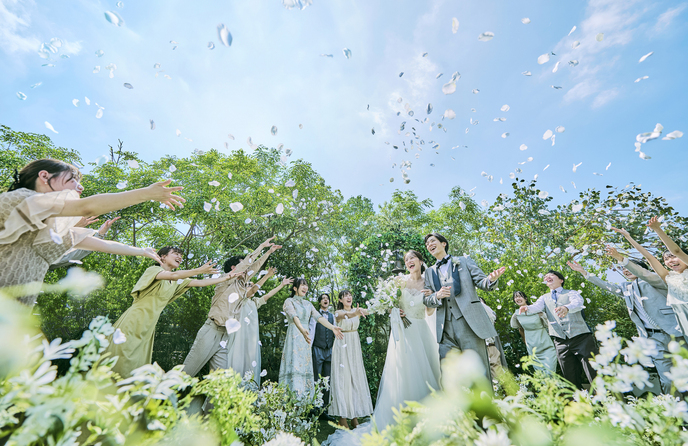 北山迎賓館 緑溢れるプール付邸宅で貸切ウェディングを画像 1