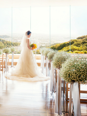 ＳＥＴＲＥ　ｈｉｇｈｌａｎｄ　ｖｉｌｌａ（セトレ　ハイランドヴィラ） セレモニースペース(緑・光・風...自然に包まれて過ごす結婚式)画像1-2