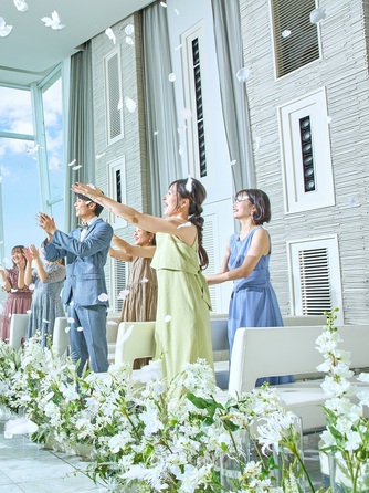 ベイサイド迎賓館 和歌山 チャペル(【自然光溢れる】空×海を眺めるチャペル)画像 1-2