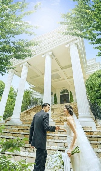 ベイサイド迎賓館 和歌山 セレモニースペース(当館の象徴たるチャペル前の大階段!)画像 2-1