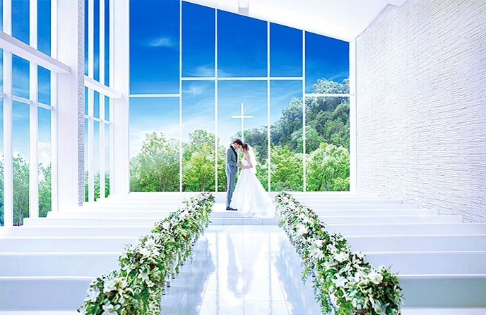 ニーズ徳島 by T&G WEDDING (旧 ヒルサイドクラブ迎賓館 徳島) チャペル(澄み渡る空と陽光が祝福する天空チャペル)画像 1