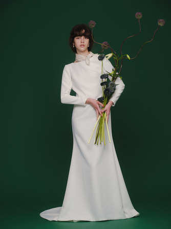 THE TERRACE 弓張の丘ホテル 衣裳1画像 1-2