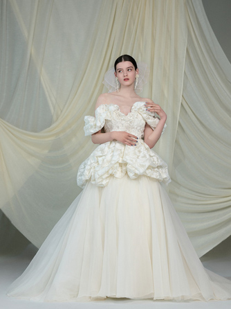 THE TERRACE 弓張の丘ホテル 衣裳1画像 2-1