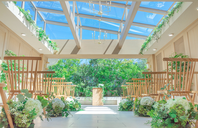エレガンテヴィータ チャペル(光と緑につつまれるガーデンウェディング)画像 1
