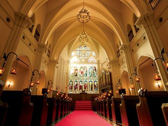 KOBE St.MORGAN CHURCH(神戸セントモルガン教会) チャペル(宝石を使ったロイヤルステンドグラス大聖堂)画像 2-2