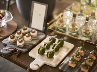 ヴェルミヨンバーグ名古屋 ビュッフェスタイルで堅苦しくないパーティ画像 2-2