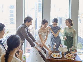 ヴェルミヨンバーグ名古屋 会場内キッチン隣で行うビュッフェタイム画像 2-3