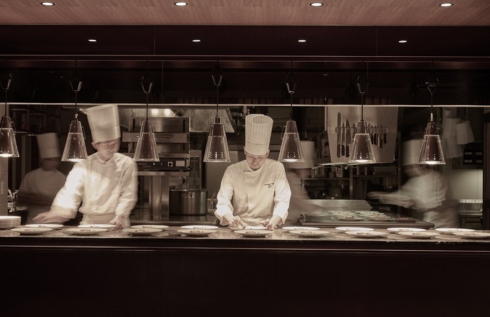 ヴェルミヨンバーグ名古屋 料理・ケーキ3画像 1