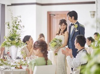 長濱迎賓館 【披露宴会場】ナチュラル×上品コーデ画像 2-2