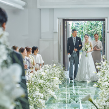 THE MARCUS SQUARE KOBE (ザ マーカススクエア 神戸) チャペル(白と青のコントラストが映えるチャペル)画像 2-2