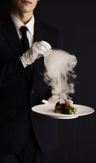 THE MARCUS SQUARE KOBE (ザ マーカススクエア 神戸) スタッフ画像 2-1