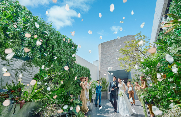 THE MARCUS SQUARE KOBE (ザ マーカススクエア 神戸) チャペル(優しい光が降り注ぐ石造りの独立型チャペル)画像 1