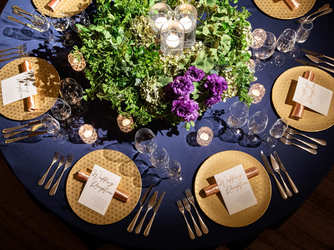 インターコンチネンタルホテル大阪 5種類の桜の木が連なる腰壁が印象的な会場画像 2-1