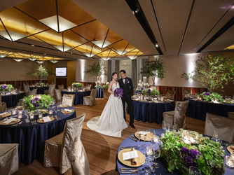 インターコンチネンタルホテル大阪 5種類の桜の木が連なる腰壁が印象的な会場画像 2-4