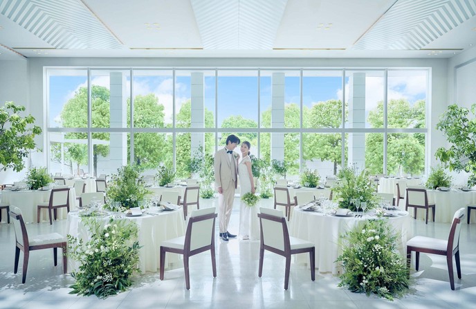 ザ・リーヴス プレミアムテラス 真っ白な空間に光の輝きを集めた「テララ」画像 1