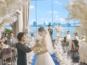 T’SUKI sur la mer(ツキ シュール ラ メール) セレモニースペース(新提案の挙式スタイル【宴内人前式】)画像 2-1