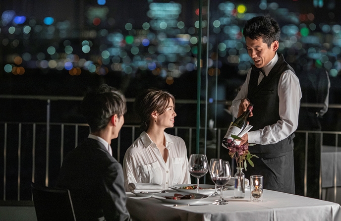 T’SUKI sur la mer(ツキ シュール ラ メール) 夜景が煌めくナイトウエディング画像 1