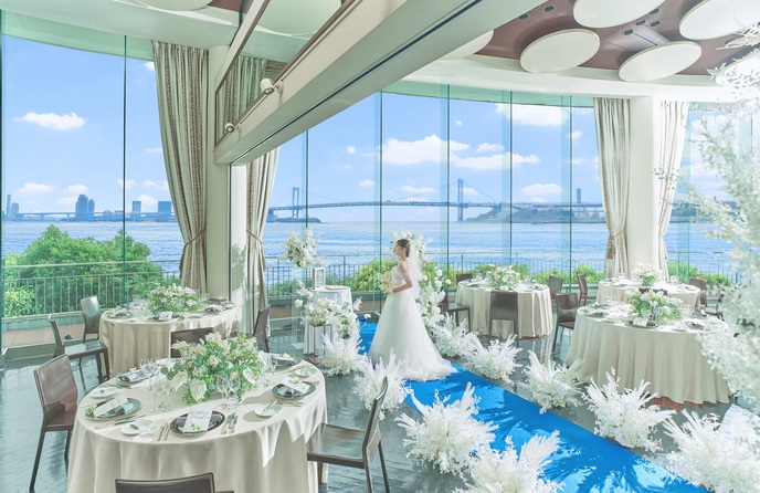 T’SUKI sur la mer(ツキ シュール ラ メール) セレモニースペース(新提案の挙式スタイル【宴内人前式】)画像 1