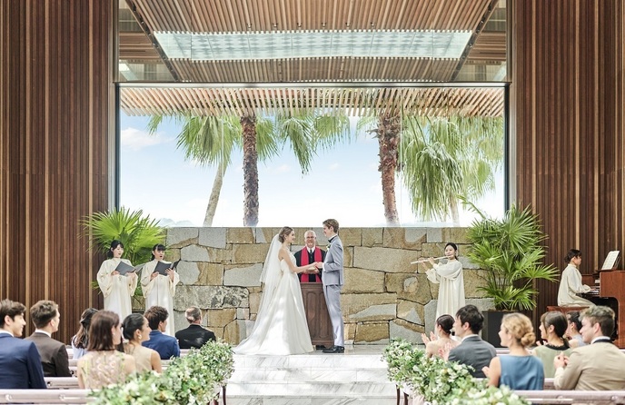 LAPIS AZUR(ラピスアジュール) チャペル(自然光あふれる圧巻のリゾートチャペル)画像 1