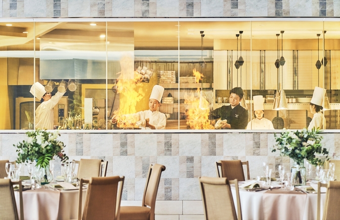 LAPIS AZUR(ラピスアジュール) オープンキッチンから届ける出来立ての料理画像 1