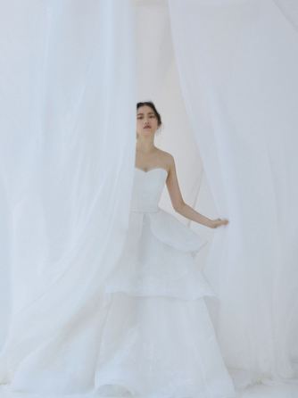 アルマリアン TOKYO 衣裳1画像 1-1