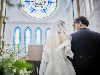 アルカンシエル luxe mariage大阪 チャペル(花嫁が輝くフォトジェニック空間)画像 2-2