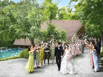 ザ・ガーデンオリエンタル・大阪 チャペル(自然に佇む天井高10mの木と光のチャペル)画像 2-1