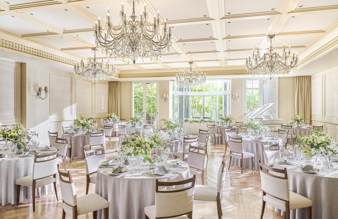 Crevette 名古屋(クルヴェット ナゴヤ) ゲストに囲まれて楽しむパーティタイム画像 1