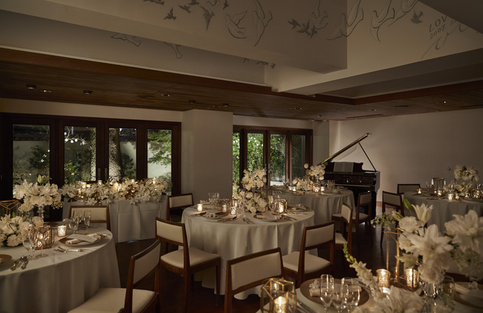 長楽館(国指定重要文化財) 上質感あるナイトウエディング「CORAL」画像 2
