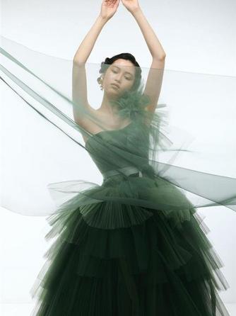 ルミヴェール TOKYO(LUMIVEIL TOKYO) 衣裳2画像 2-2