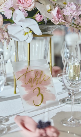 ルミヴェール TOKYO(LUMIVEIL TOKYO) ピンクを上質×フェミニンにアレンジ画像 2-1