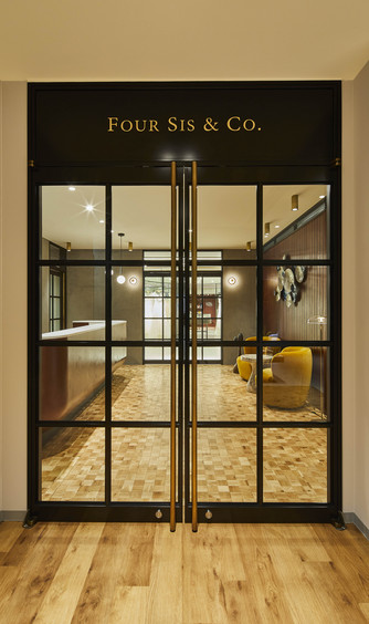 目白の森 メーヤー・ライニンガー 衣裳1画像 2-1