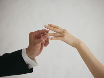 ラグナヴェール 金沢(LAGUNAVEIL KANAZAWA) 衣裳1画像 2-2