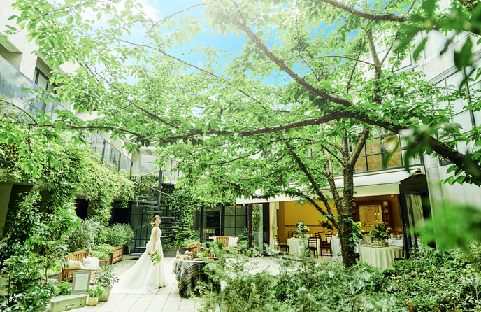 パラッツォ ドゥカーレ 麻布 緑に包まれた開放的なプライベートガーデン画像 1