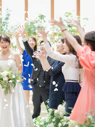 BELLE JARDIN(ベル・ジャルダン) チャペル(多彩な挙式後演出でゲストと一緒に祝福を!)画像 2-2