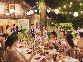 BARN&FOREST(バーン アンド フォレスト) THE BARNでのナイトウェディングパーティー画像 2-2
