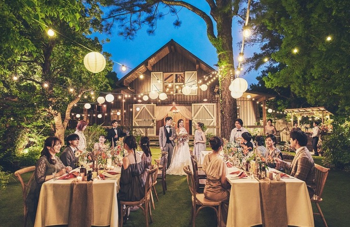 BARN&FOREST(バーン アンド フォレスト) THE BARNでのナイトウェディングパーティー画像 1