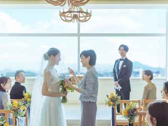 アトリエ ザ ウエディングギャラリー(ATELIER the wedding gallery) チャペル(ゲストの笑顔を近くに感じられるチャペル)画像 2-1