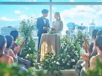 アトリエ ザ ウエディングギャラリー(ATELIER the wedding gallery) チャペル(ゲストの笑顔を近くに感じられるチャペル)画像 2-4