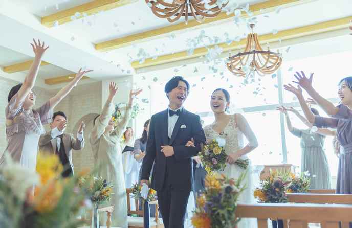 アトリエ ザ ウエディングギャラリー(ATELIER the wedding gallery) チャペル(ゲストの笑顔を近くに感じられるチャペル)画像 1