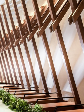 ANOTHER STYLE (アナザー スタイル) チャペル(木の息吹に抱かれるチャペル【GROVE】)画像 2-2