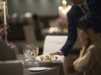 ホテルモントレ姫路 階段入場&迫力映像演出を可能した夢の会場画像 2-2