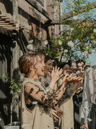 KITAHAMA W(キタハマダブリュー) セレモニースペース(「レンガ広場」でのアフターセレモニー)画像 1-1