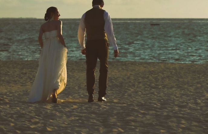 ヴォヤージュ ドゥ ルミエール北谷リゾート スタッフ2画像 2