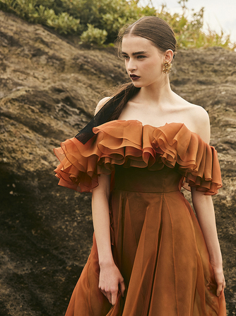 ザ グランダブリュー 水戸(THE GRAND W MITO) 衣裳2画像 2-1