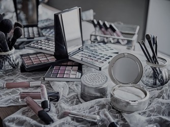 キンプトン新宿東京 スタッフ2画像 1-3