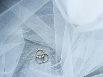 HOTEL AO KAMAKURA(ホテル 青 鎌倉) 衣裳2画像 1-2