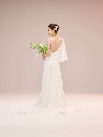 HOTEL AO KAMAKURA(ホテル 青 鎌倉) 衣裳1画像 1-1