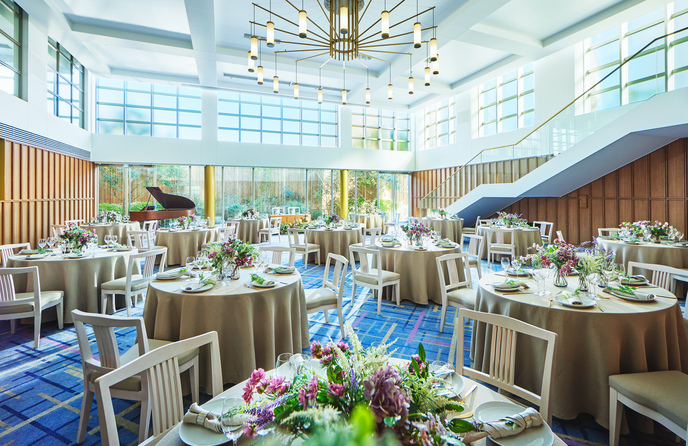 OITA MONOLITH(大分モノリス) メインダイニング画像 1